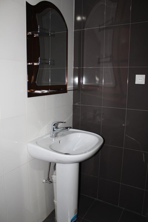 טביליסי Hotel Elegant מראה חיצוני תמונה