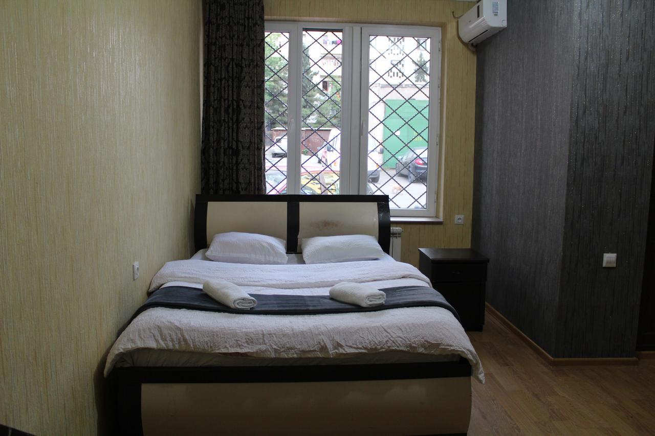 טביליסי Hotel Elegant מראה חיצוני תמונה