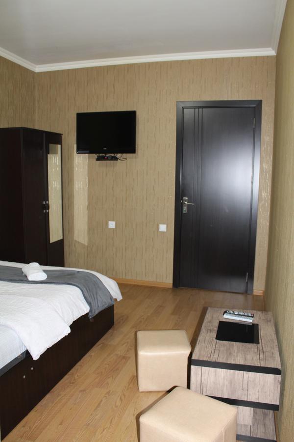 טביליסי Hotel Elegant מראה חיצוני תמונה