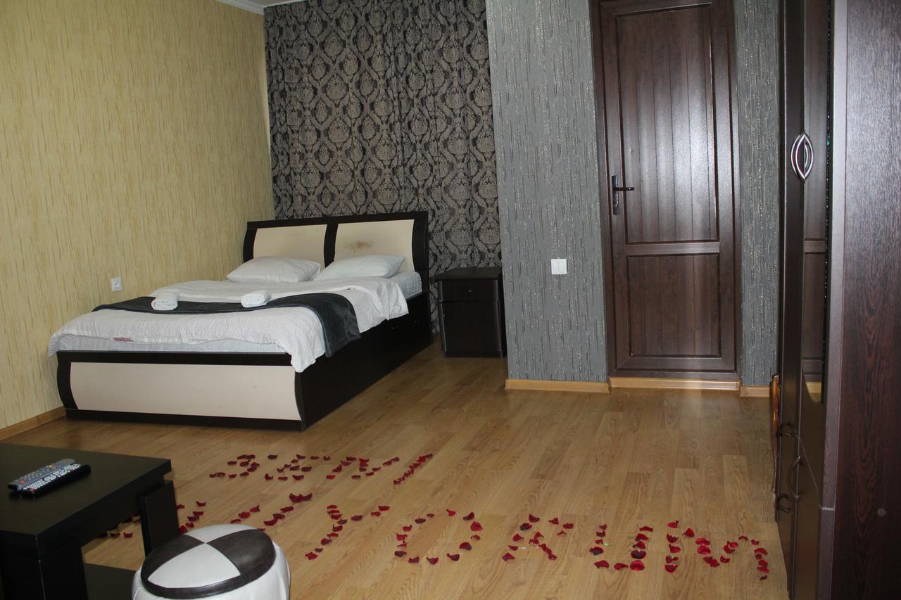 טביליסי Hotel Elegant מראה חיצוני תמונה