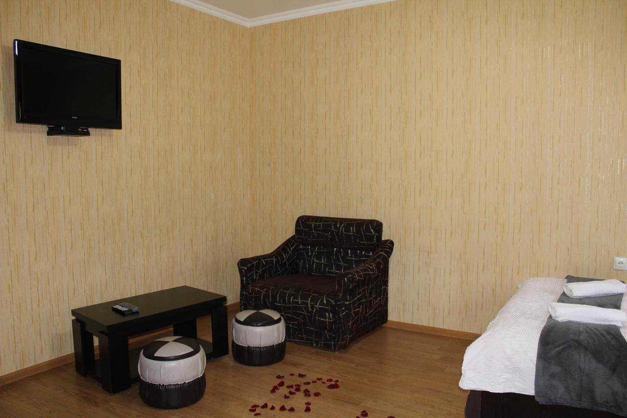 טביליסי Hotel Elegant מראה חיצוני תמונה