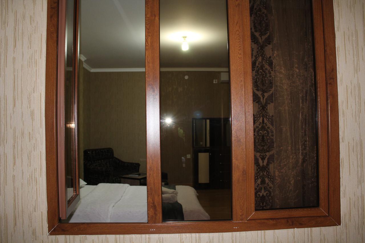 טביליסי Hotel Elegant מראה חיצוני תמונה