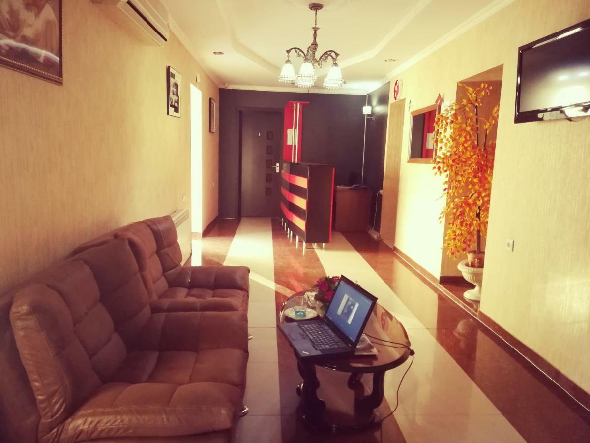 טביליסי Hotel Elegant מראה חיצוני תמונה